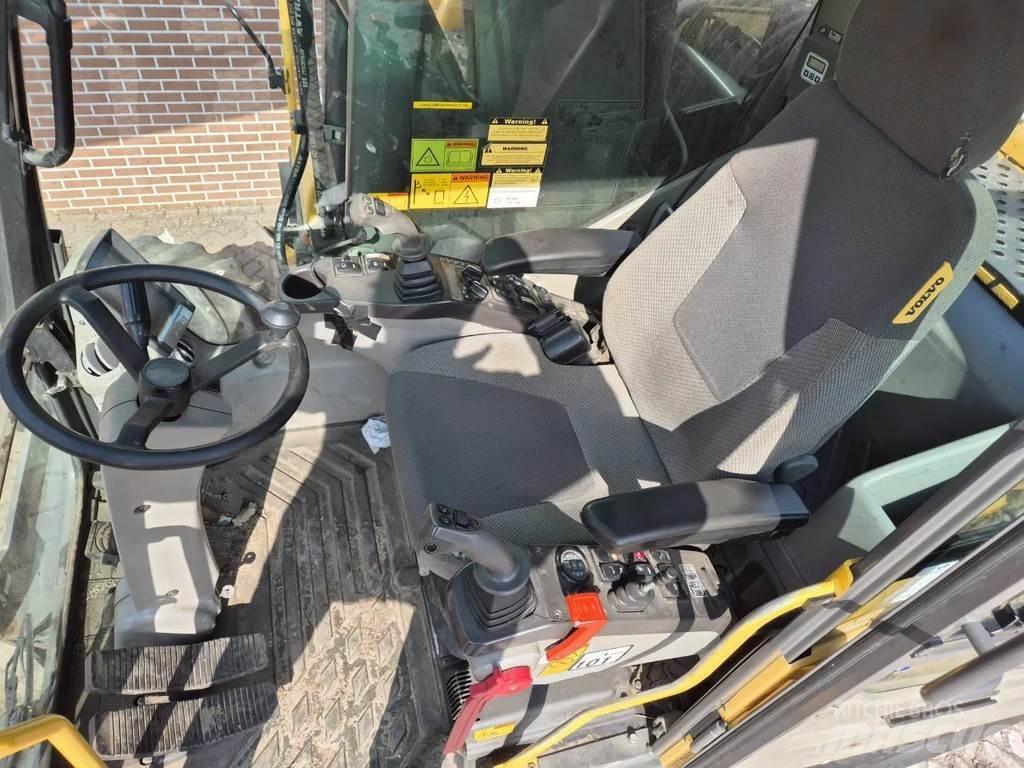 Volvo EW160C Wheeled excavators