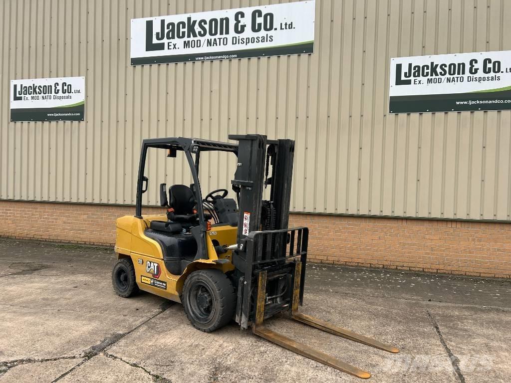 CAT DP 30 N Diesel trucks