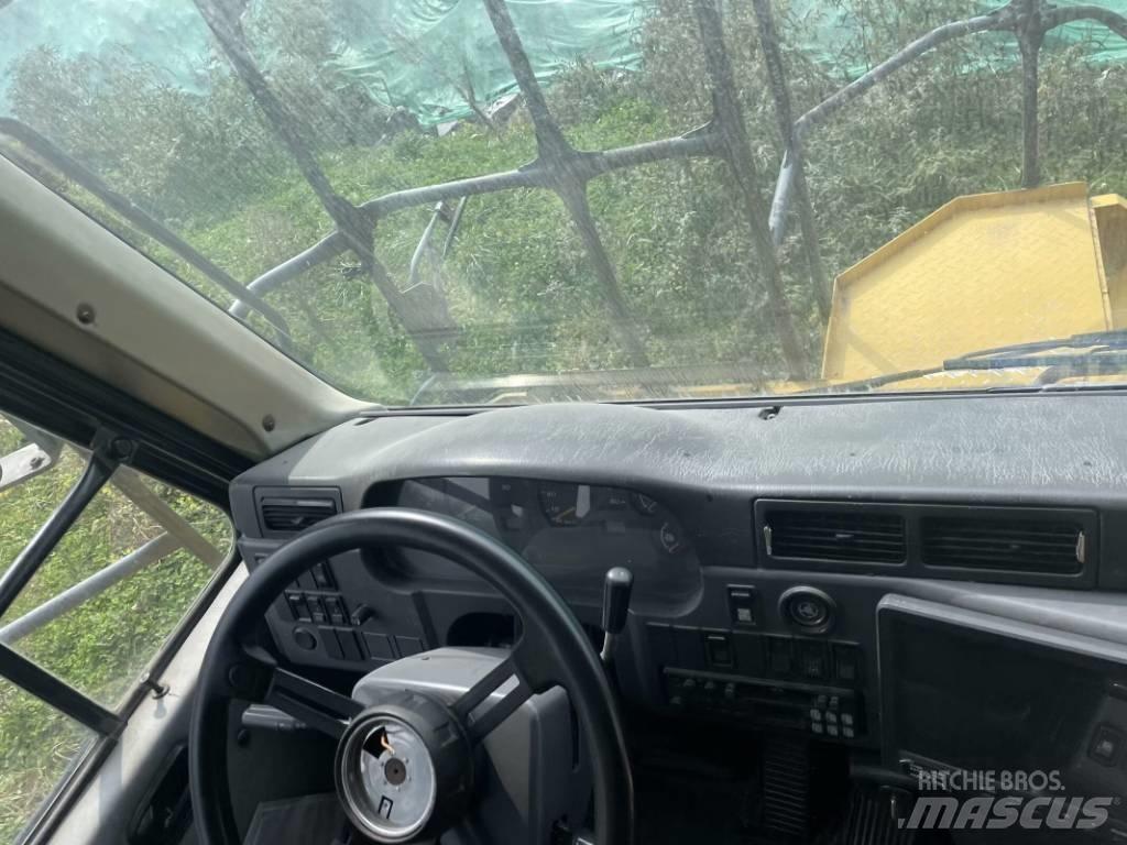 Komatsu HD 605-7 Rigid dump trucks