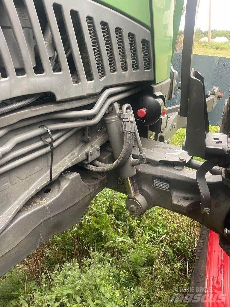 Fendt 828 Tractors