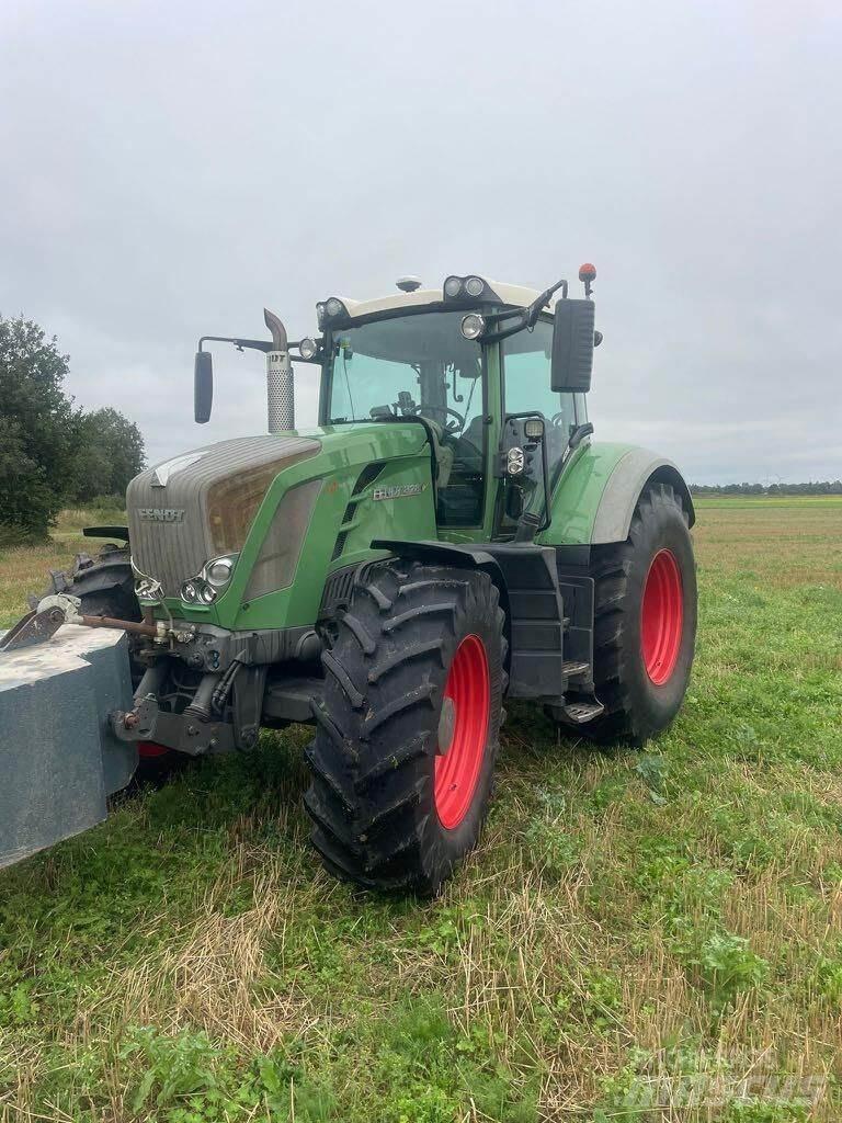 Fendt 828 Tractors