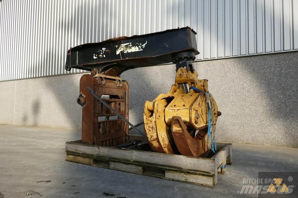 CAT 525D Grapple Transportation - Others
