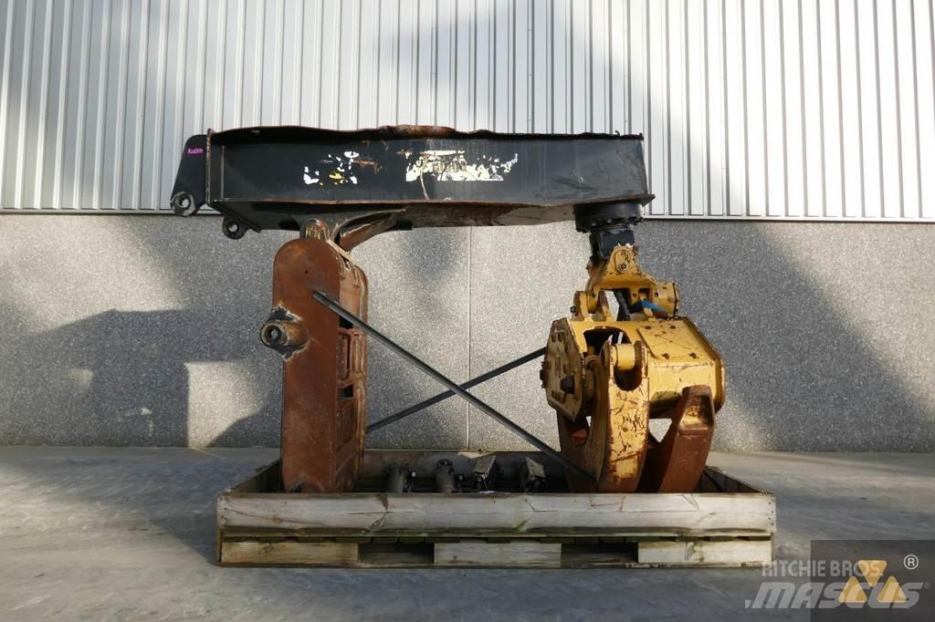 CAT 525D Grapple Transportation - Others