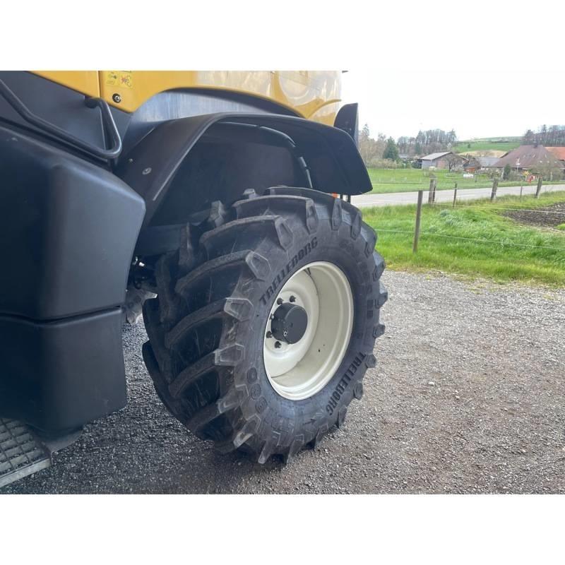 New Holland FR 700 Self-propelled foragers