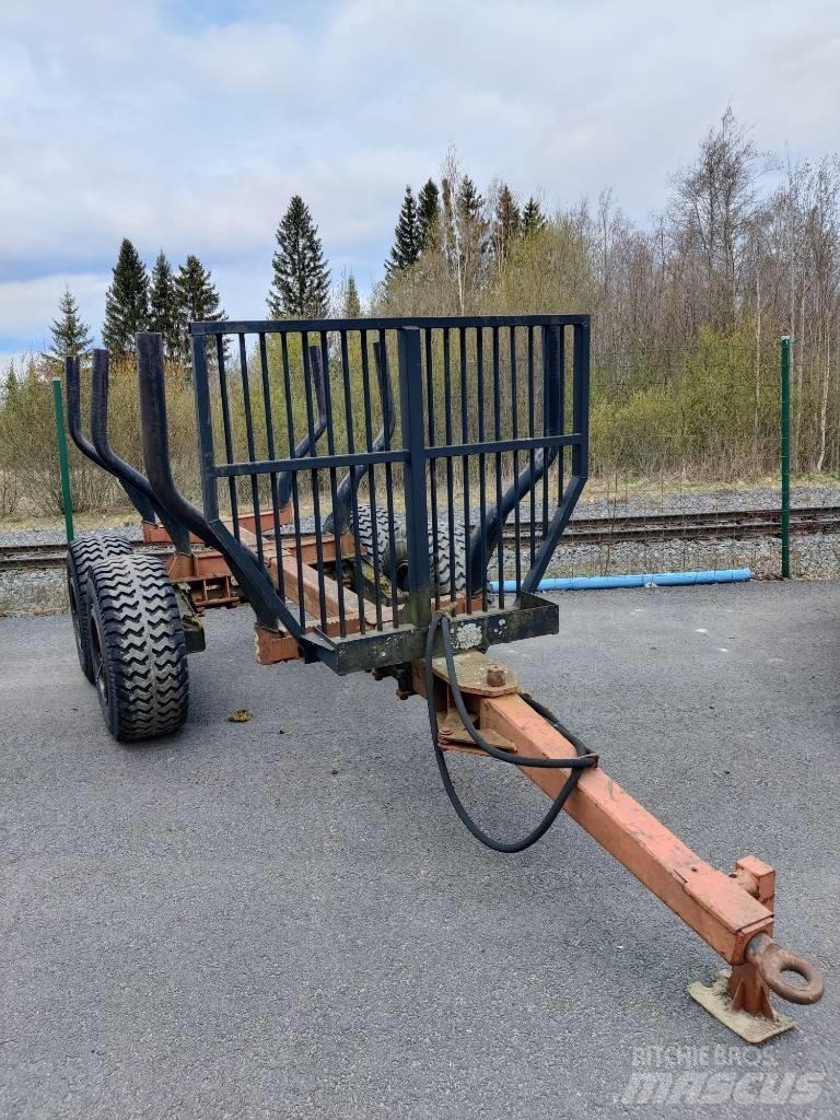 Tempo 8T Forest trailers
