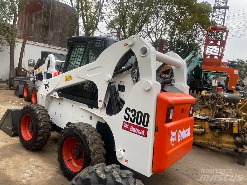 Bobcat S 300 Skid steer loaders