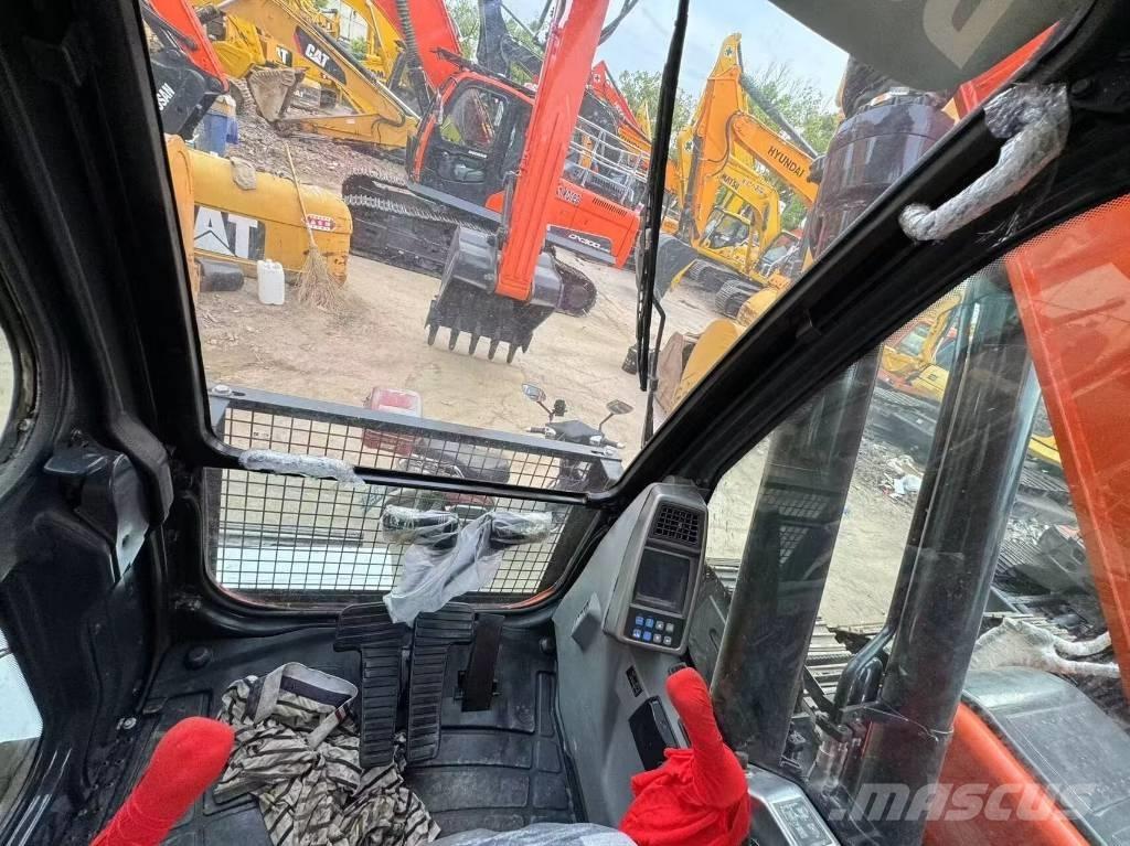 Doosan DX 300 LC Crawler excavators