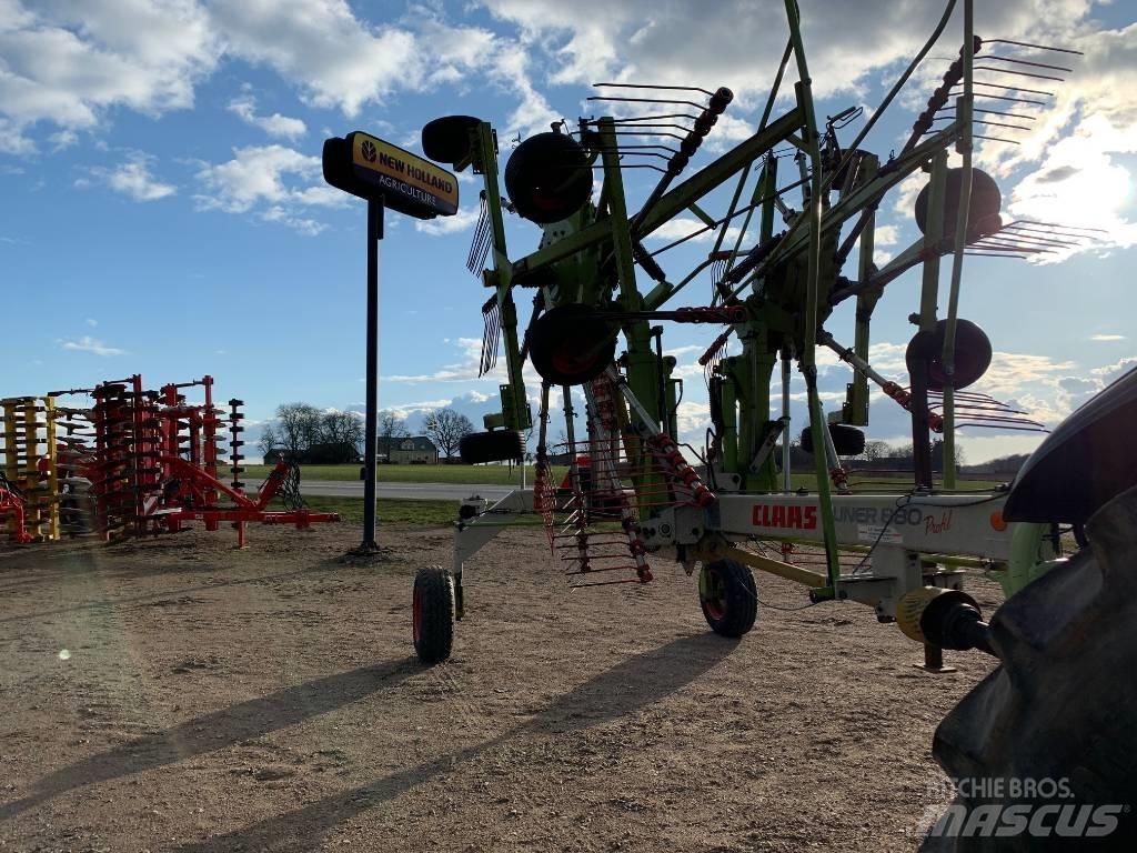 CLAAS 880 L Rakes and tedders