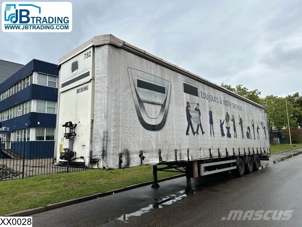 Fruehauf Tautliner Curtainsider semi-trailers