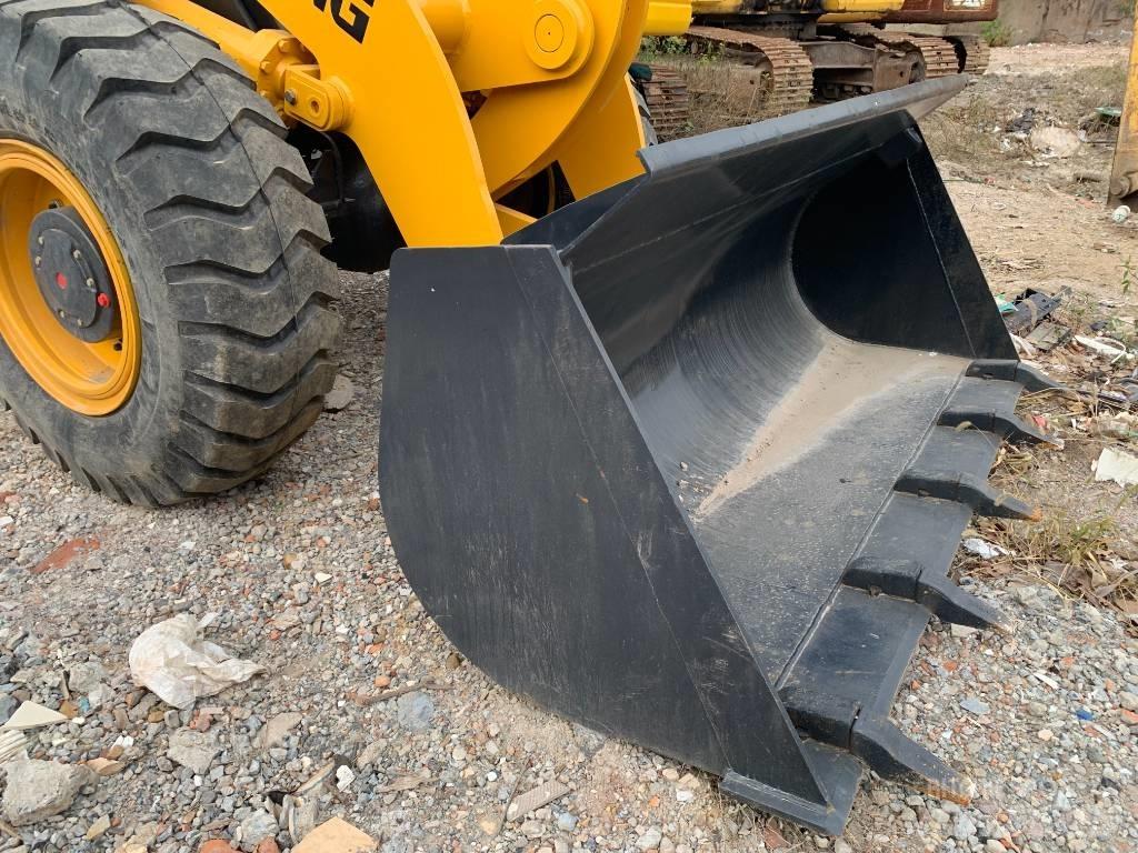 LiuGong 835H Crawler loaders