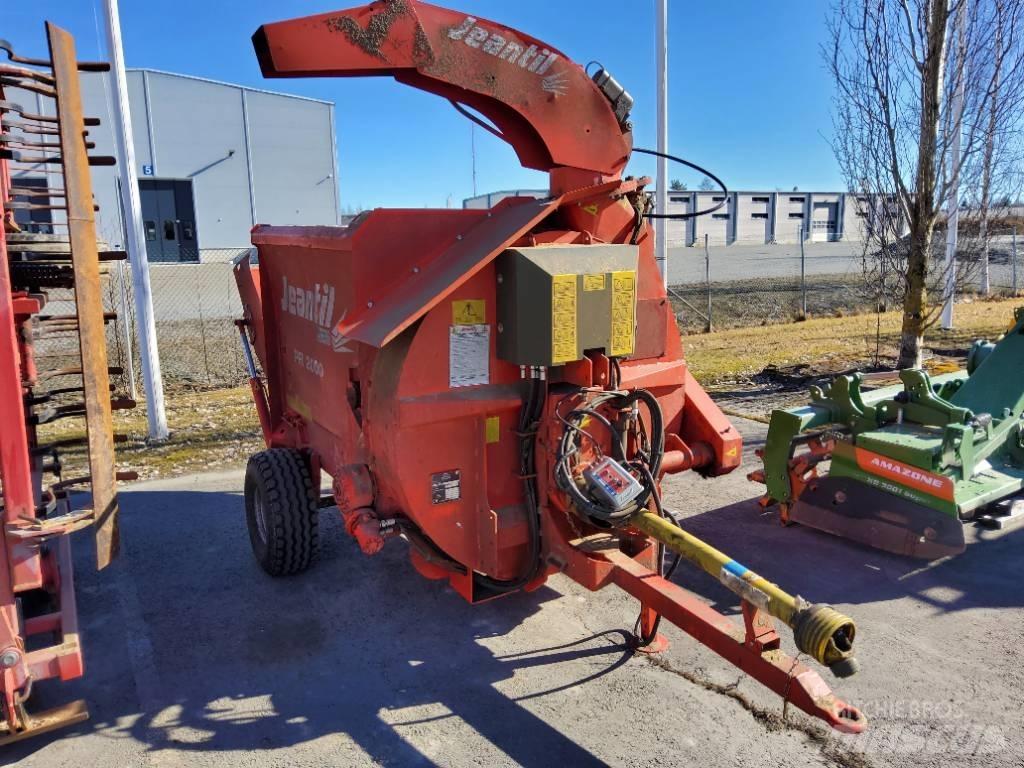 Jeantil PR 2000 Bale shredders, cutters and unrollers