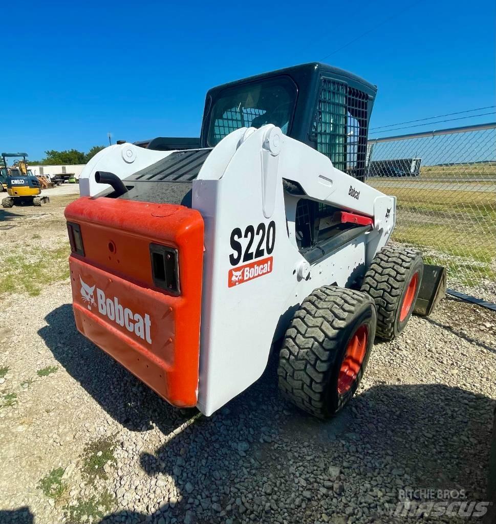 Bobcat S 220 Skid steer loaders