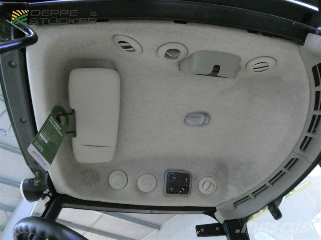 John Deere 3320 Compact tractors