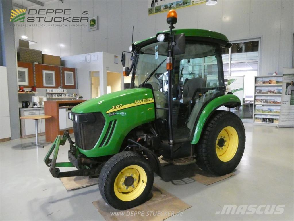 John Deere 3320 Compact tractors