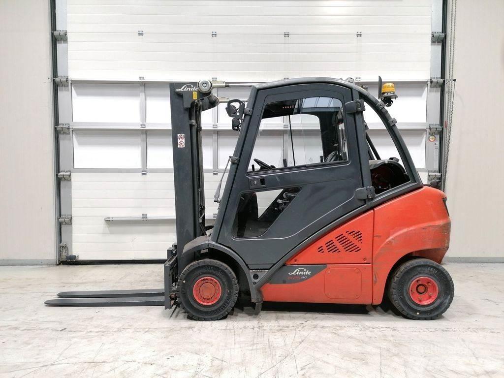 Linde H25T-02 LPG trucks