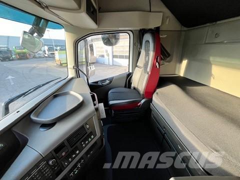 Volvo FH Tractor Units