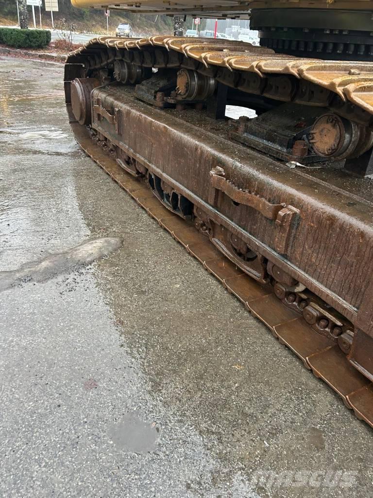 CAT 352 Crawler excavators