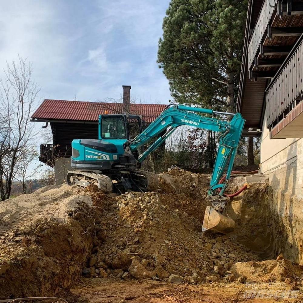 Sunward SWE 90 UF Midi excavators  7t - 12t