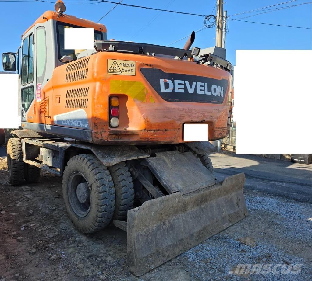 Doosan DX140W-5 Wheeled excavators