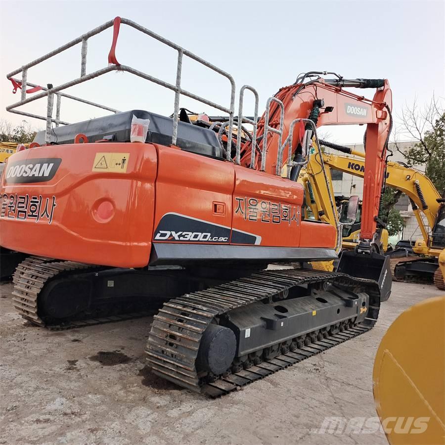 Doosan DX 300LC-9C Crawler excavators