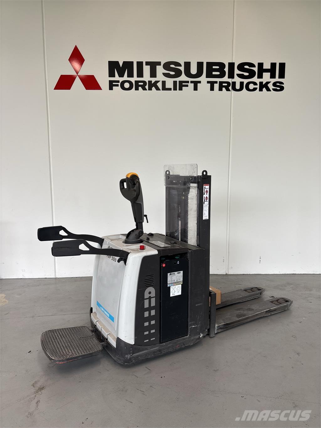 Atlet PDP200 Self propelled stackers