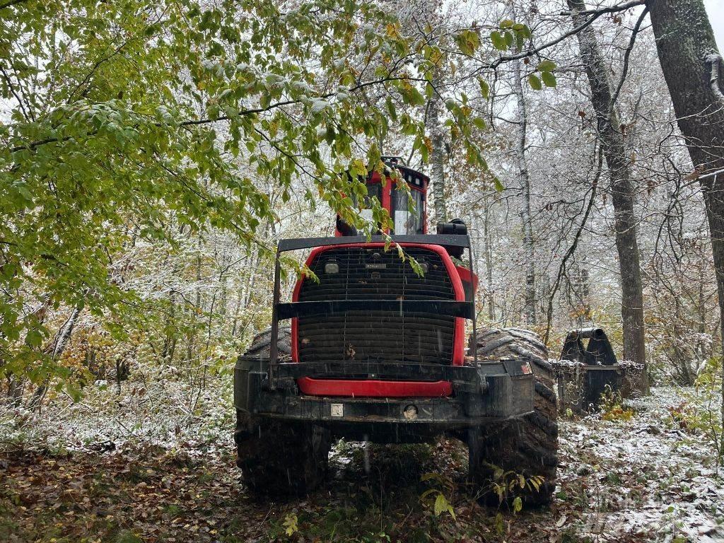 Komatsu 951 Harvesters
