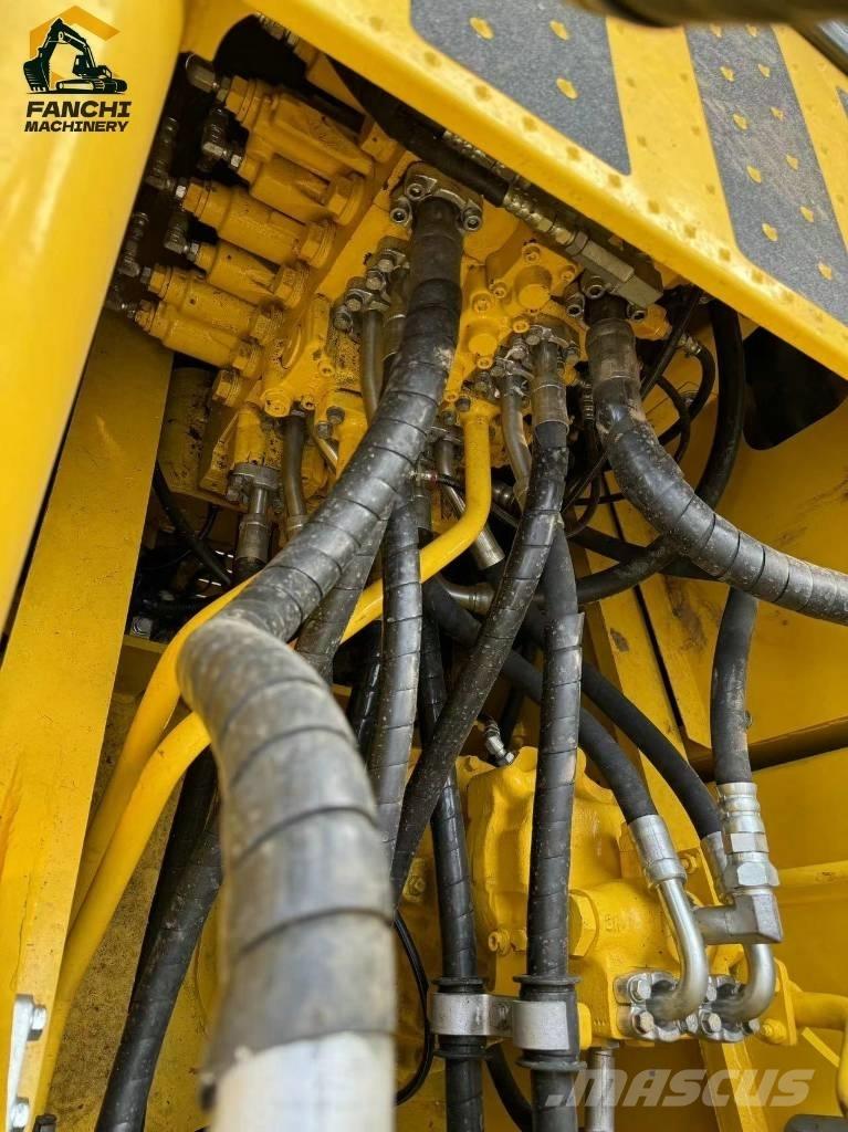 Komatsu PC 220 LC Crawler excavators
