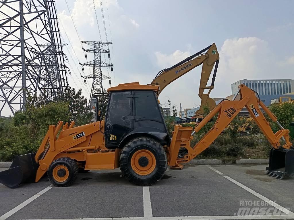 JCB 3 CX Backhoe loaders