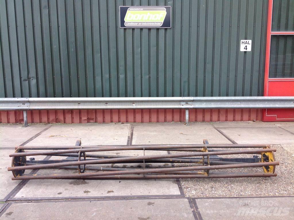 Onbekend - Power harrows and rototillers