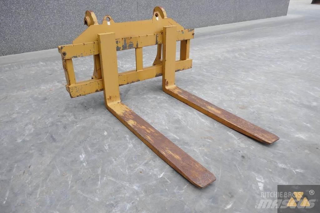 CAT 966/972 Forks Transportation - Others