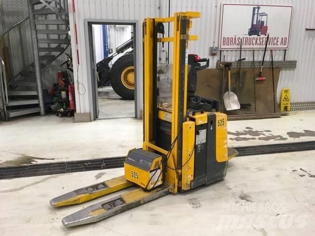 Jungheinrich ERC 14 Pedestrian stacker