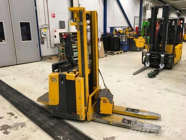 Jungheinrich ERC 14 Pedestrian stacker