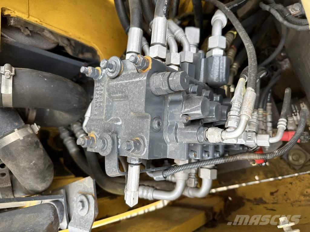 Komatsu PC78US Midi excavators  7t - 12t