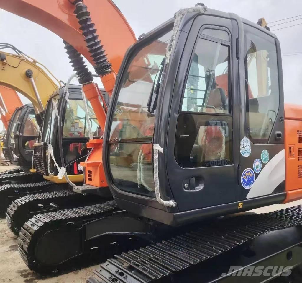 Hitachi 135 US-6 Crawler excavators