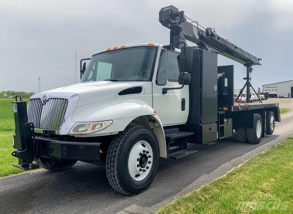 National Crane 400B Tracked cranes