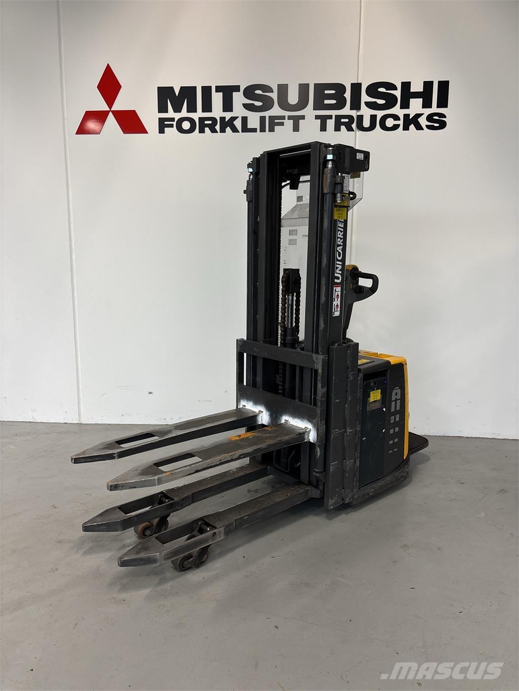 Atlet PSP160 Self propelled stackers