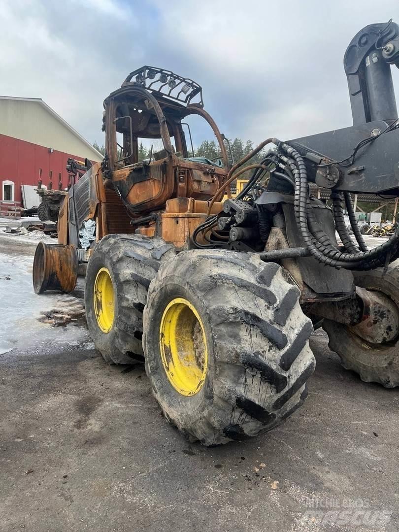 John Deere 1470E Harvesters