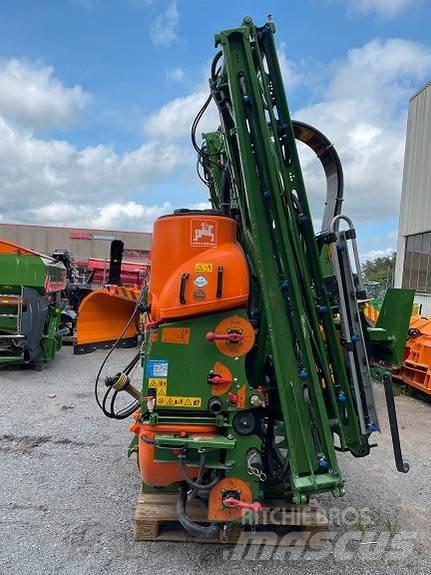 Amazone UF901 Self-propelled sprayers