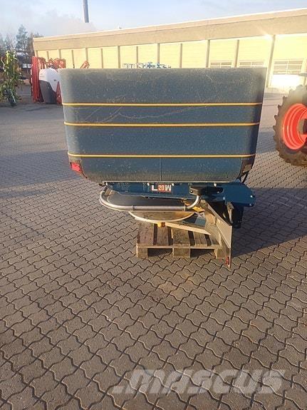 Bogballe L20W plus. Mineral spreaders