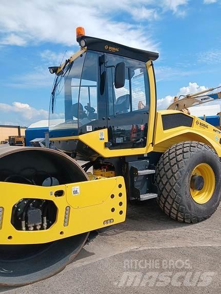 Bomag BW 213 D5 Asphalt pavers