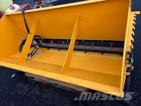 Dalen 2034-LU Sand and salt spreaders