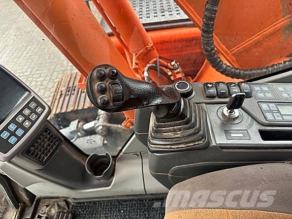 Doosan DX140LC Crawler excavators