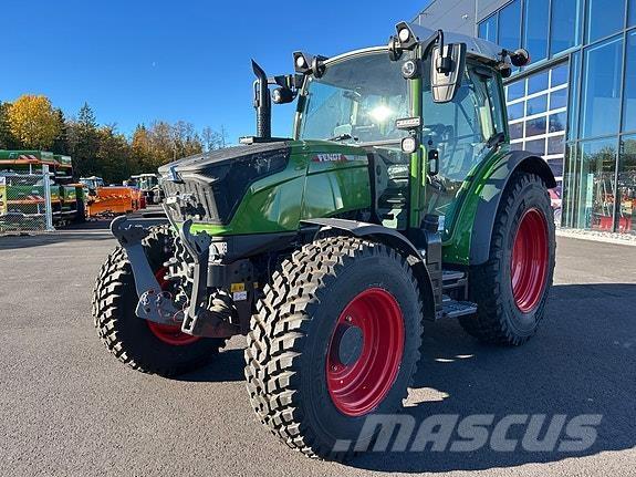 Fendt 211 Profi Tractors