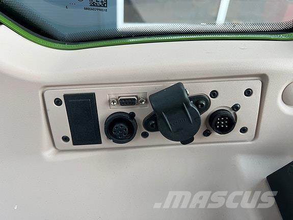 Fendt 211 Profi+ Tractors