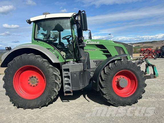 Fendt 828 Vario Tractors