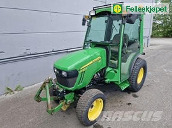 John Deere 2032R Tractors