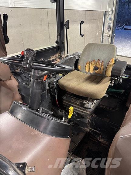 John Deere 2040 Tractors