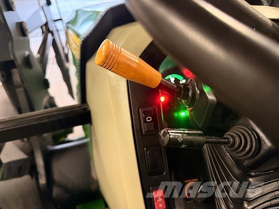 John Deere 5100M Tractors