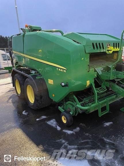 John Deere C441R Round balers