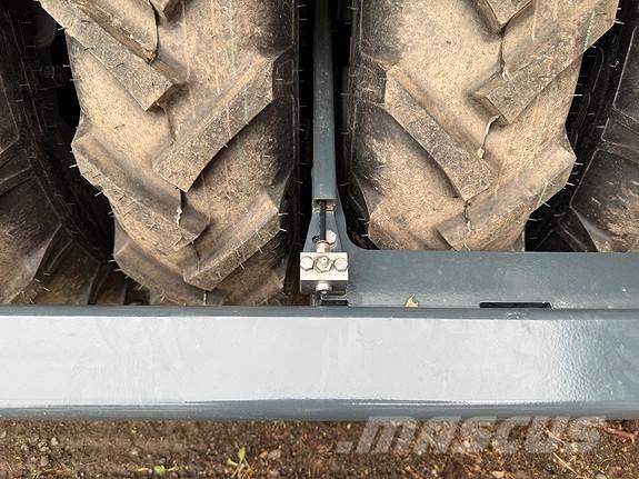 Junkkari T Manure spreaders